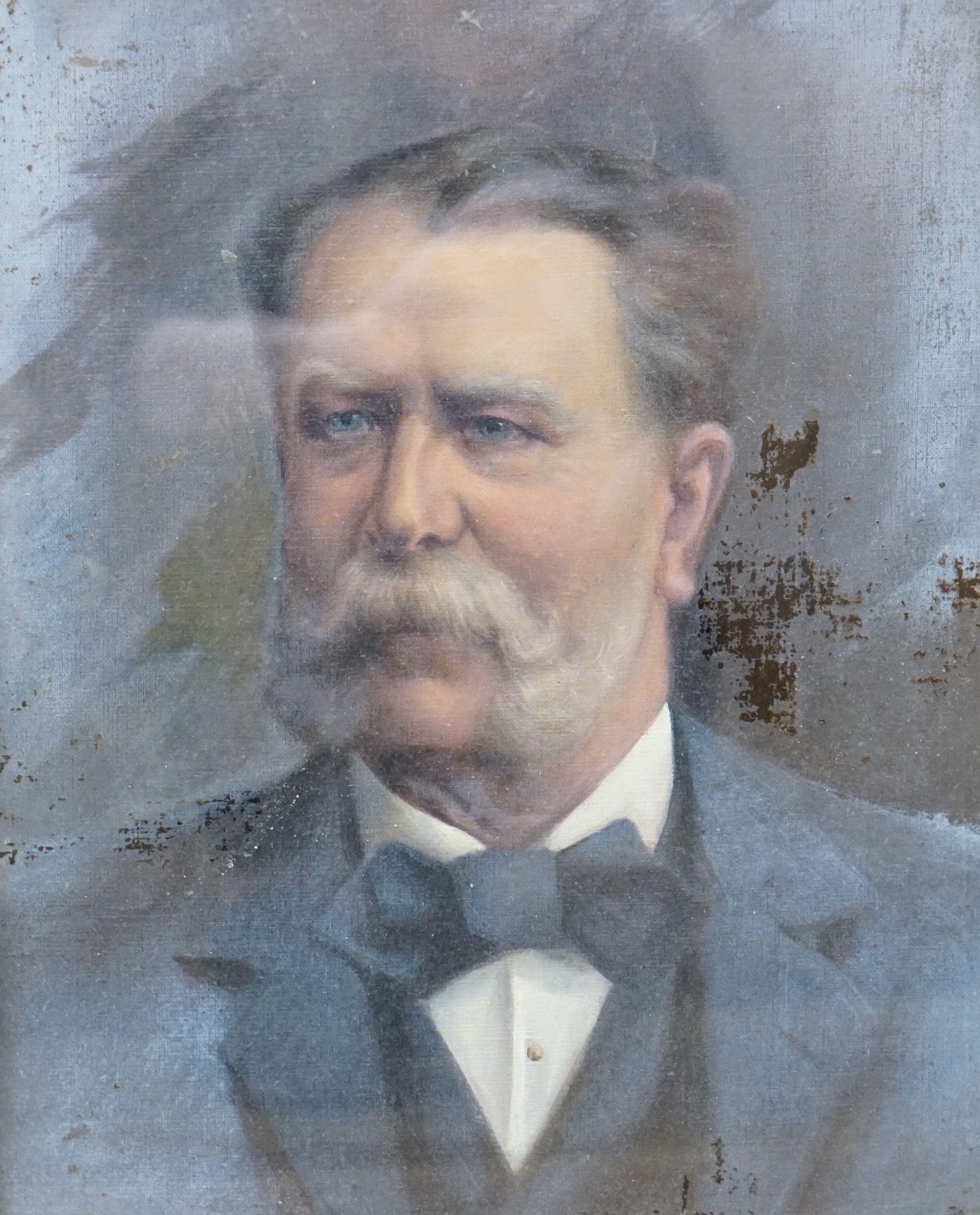 English School c.1900, oil on canvas, Portrait of a gentleman, 37 x 30cm